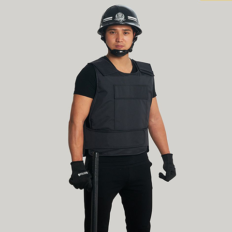 硬質防刺服